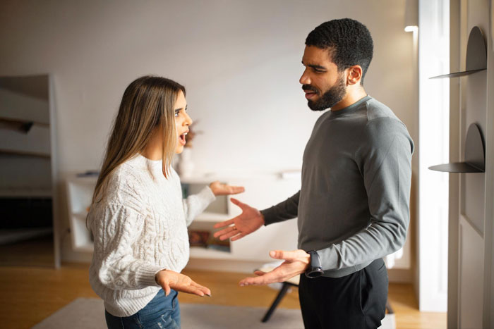 Homeless Friend Moves In With Couple, Ends Up Mooching Off Of Them For 5 Months, They’re Livid