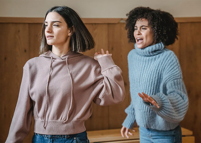 “The Room Went Silent”: Woman Kicks Out BF’s Female Friend For Her Inappropriate Halloween Costume