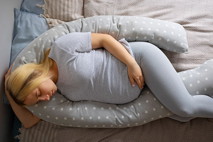 “Why Did She Need To Make My Life So Hard”: Man Snaps At Bleeding Pregnant Wife