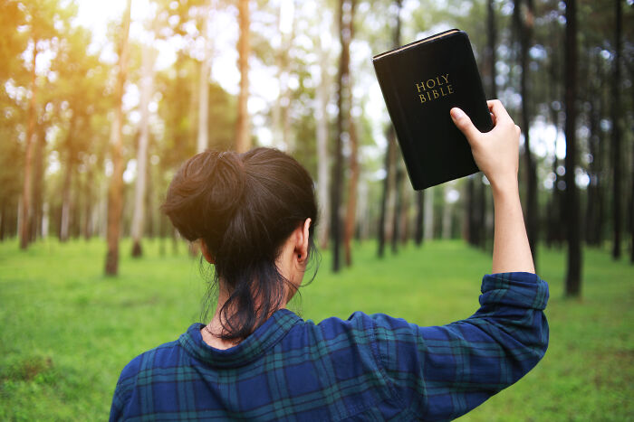 66 True Stories Of People Who Fell Victim To Cults