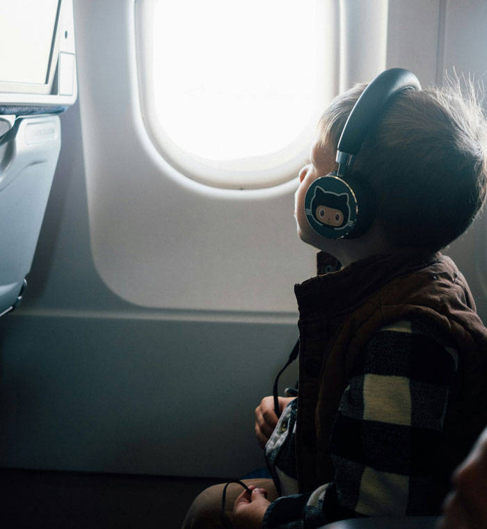 Guy Makes Kid Cry Multiple Times On A Plane After Saying &#8220;No,&#8221; Mom Calls Him Out