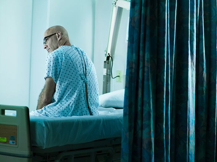 28 True Horror Stories From Hospital Staff That Might Make You Look Twice In The ER