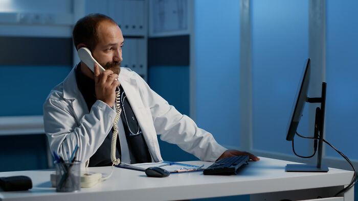 28 True Horror Stories From Hospital Staff That Might Make You Look Twice In The ER