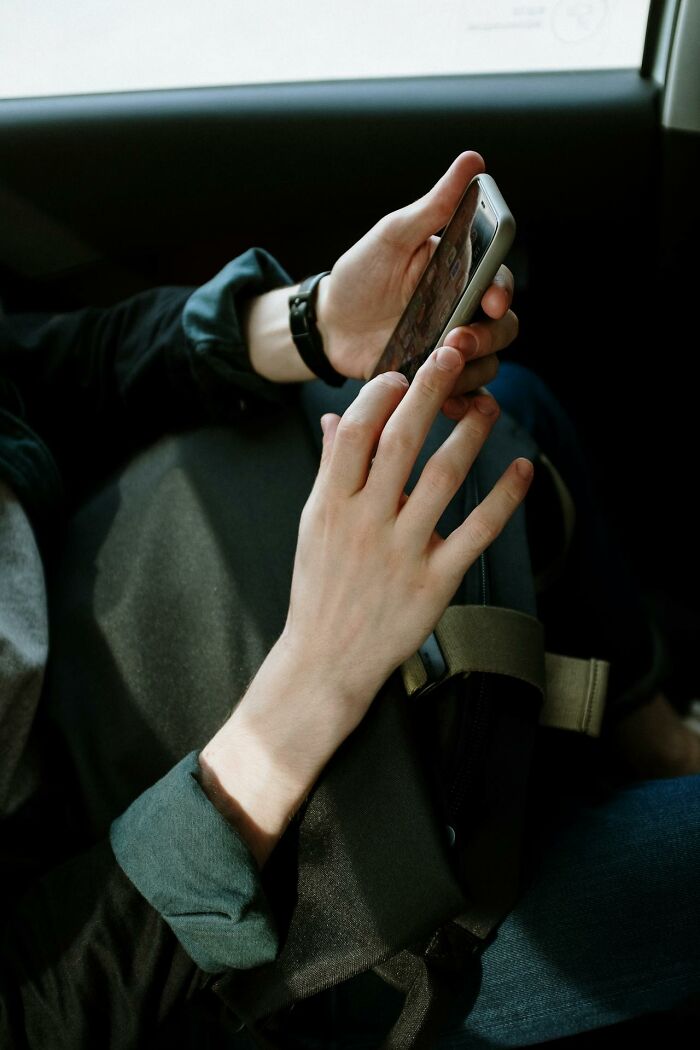 67 People Confess The Secret They Can Share Anonymously Online But Refuse To Tell Their Partner