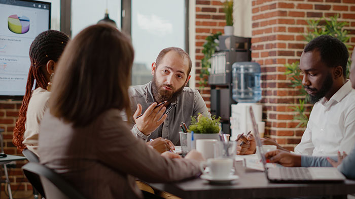 Guy Steals $40 From Friend&#8217;s Wallet Right In Front Of Him, Is Ratted Out To Entire Social Circle