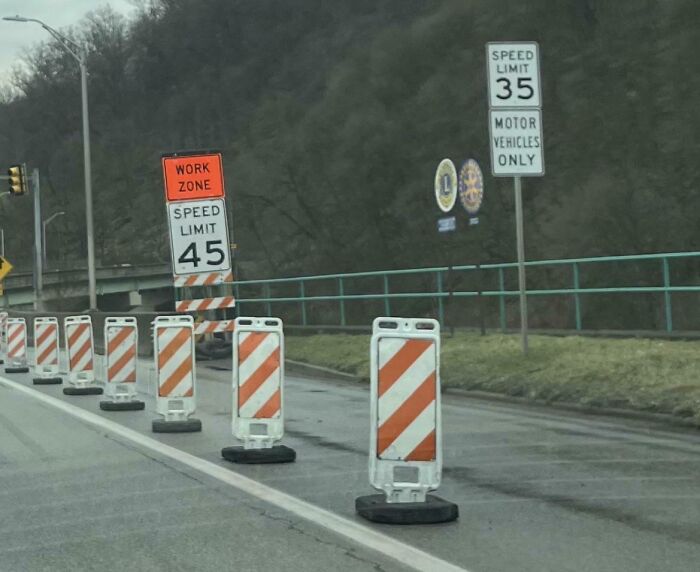 &#8220;Ignore GPS&#8221;: 69 Road Signs So Confusing People Didn&#8217;t Know What They Were Supposed To Do