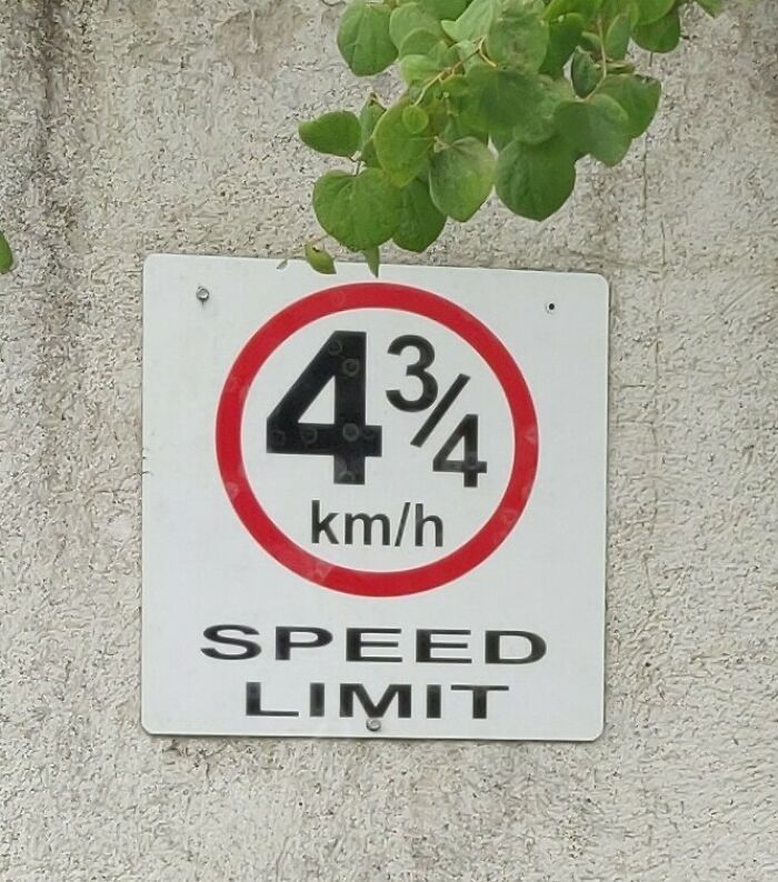 &#8220;Ignore GPS&#8221;: 69 Road Signs So Confusing People Didn&#8217;t Know What They Were Supposed To Do