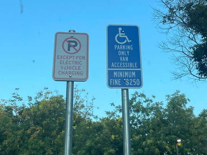 &#8220;Ignore GPS&#8221;: 69 Road Signs So Confusing People Didn&#8217;t Know What They Were Supposed To Do