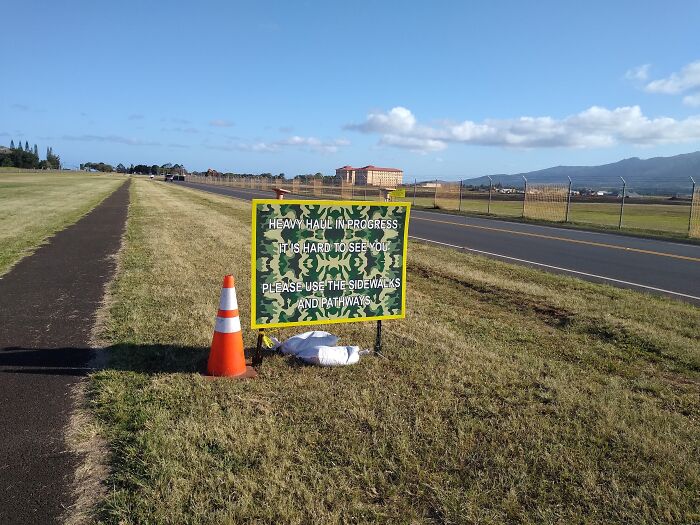 &#8220;Ignore GPS&#8221;: 69 Road Signs So Confusing People Didn&#8217;t Know What They Were Supposed To Do