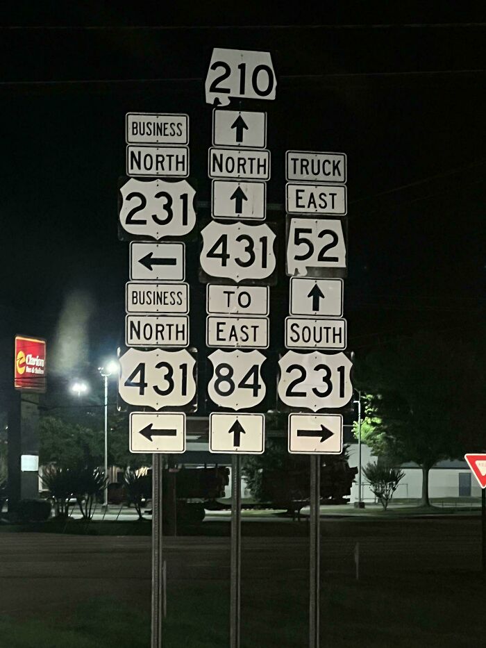 &#8220;Ignore GPS&#8221;: 69 Road Signs So Confusing People Didn&#8217;t Know What They Were Supposed To Do