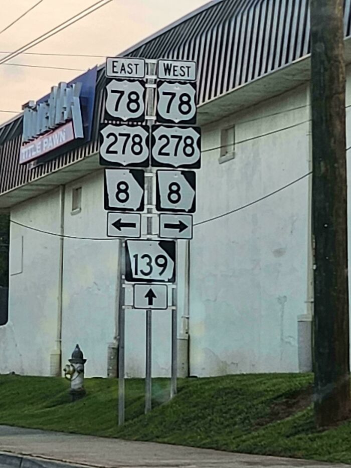 &#8220;Ignore GPS&#8221;: 69 Road Signs So Confusing People Didn&#8217;t Know What They Were Supposed To Do