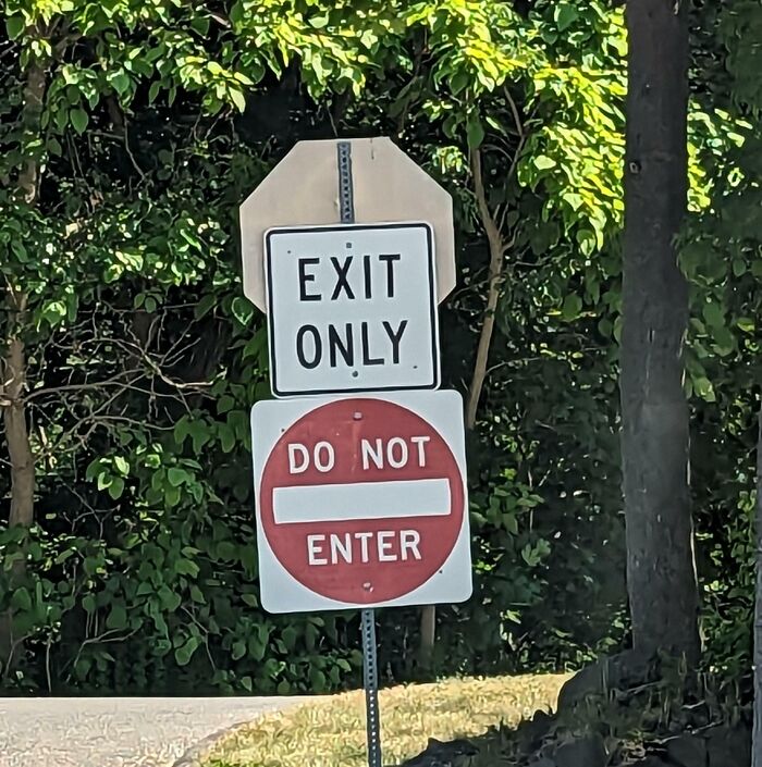 &#8220;Ignore GPS&#8221;: 69 Road Signs So Confusing People Didn&#8217;t Know What They Were Supposed To Do