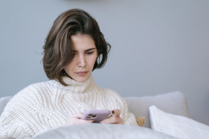 64 Heartbreaking Things Committed By Close Friends That Broke People’s Trust Forever