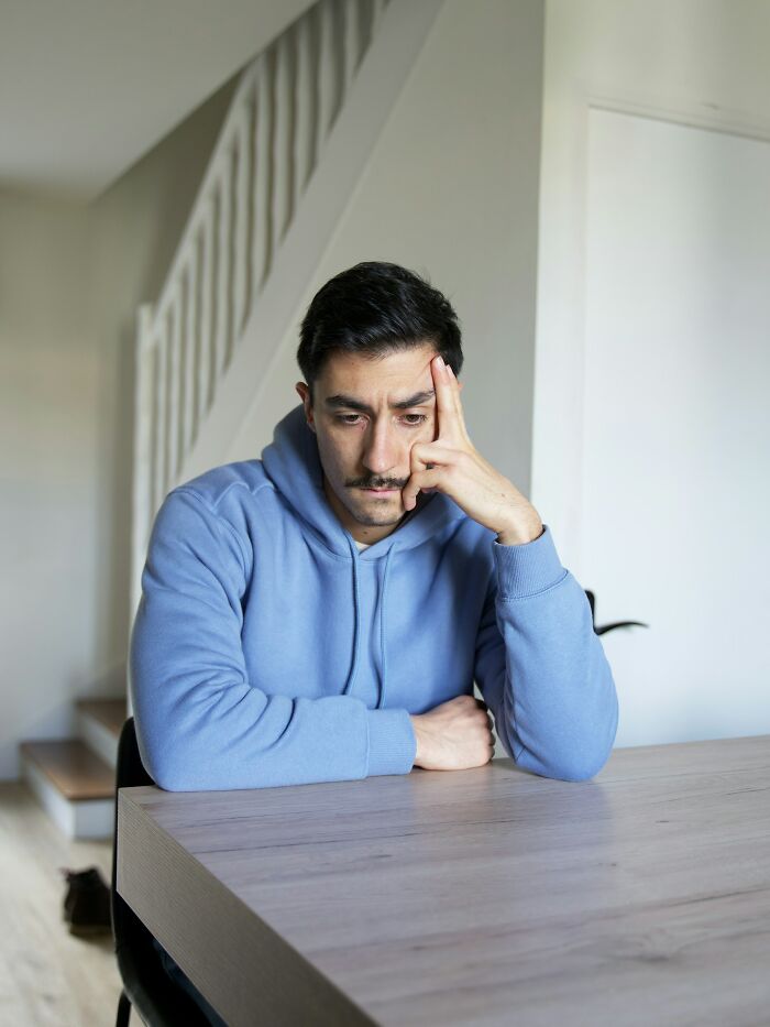 64 Heartbreaking Things Committed By Close Friends That Broke People’s Trust Forever