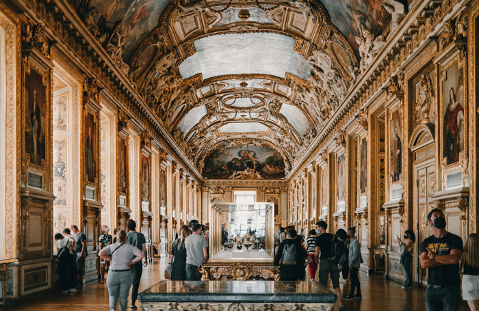 Chainsaw-Wielding Thieves Drop Priceless Crown Outside The Louvre In Bizarre Scooter Getaway