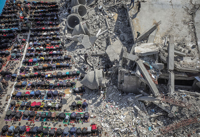 25 Stunning Winners Of AAP Magazine’s 51st Photography Contest: “Colors”