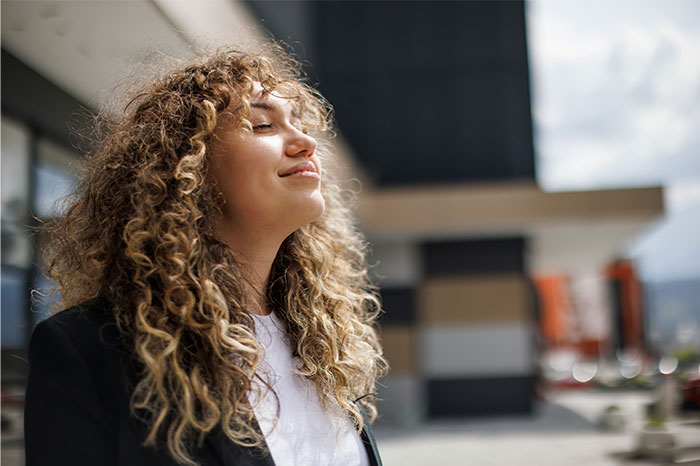 36 People With High Social Skills Share The Biggest Mistakes Others Make In Conversations