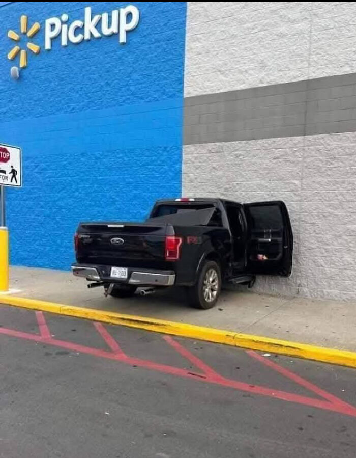 135 Of The Wildest “People Of Walmart” Pics To Prove That It&#8217;s A Place Like Nowhere Else (New Pics)