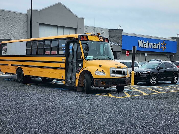 135 Of The Wildest “People Of Walmart” Pics To Prove That It&#8217;s A Place Like Nowhere Else (New Pics)