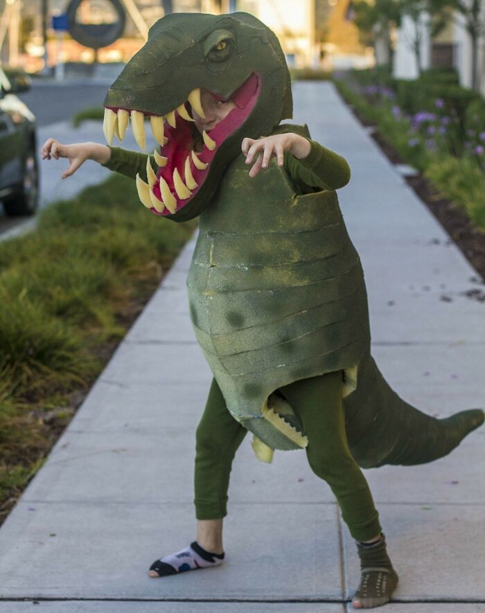 98 Amazing Kids&#8217; Halloween Costume Ideas That Worked Like Magic (New Pics)