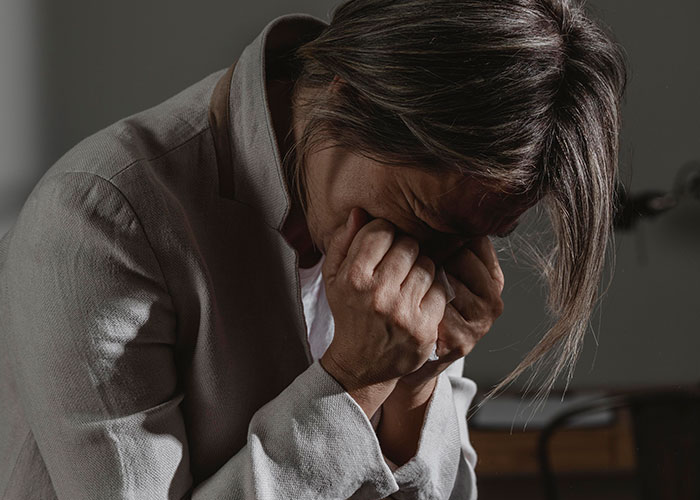 How To Ruin Your Entire Life: 40 Real And Sobering Stories From People Online