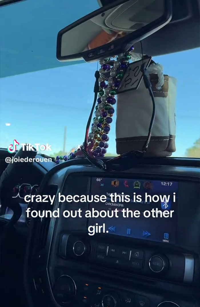 Girlfriend Catches Boyfriend Cheating After Spotting Strange Circles On His Car Mirror