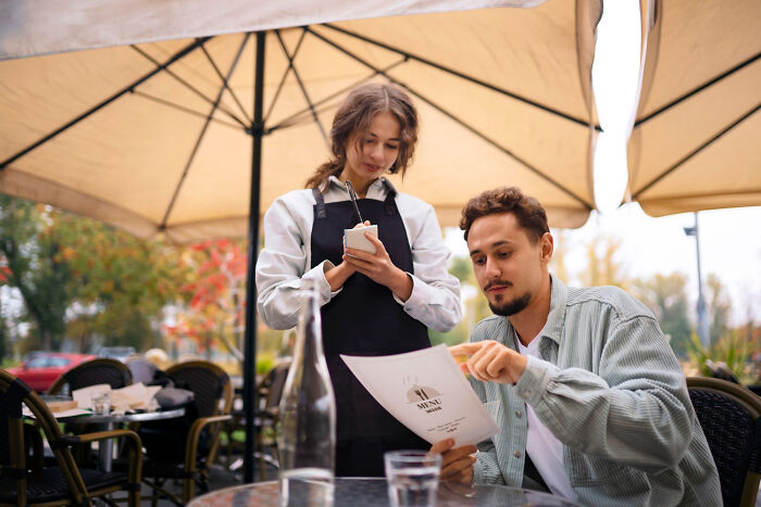 37 Tales Of Customers Who Couldn&#8217;t (Or Wouldn&#8217;t) Pay, As Told By Restaurant Staff