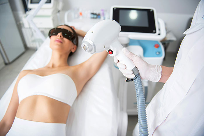 Wife&#8217;s Multiple Surgeries Turn Her Into A Stranger, Disappointed Hubs No Longer Finds Her Attractive