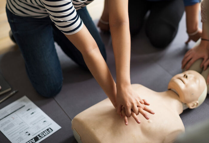 41 Times People Gave Out “Health Tips” So Dumb And Weird It Actually Left Their Doctors Stunned