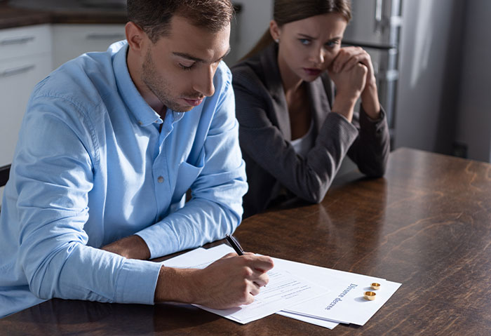 New Mom Demands To Be A Stay-At-Home Mom, Regrets It After Her Husband Divorces Her