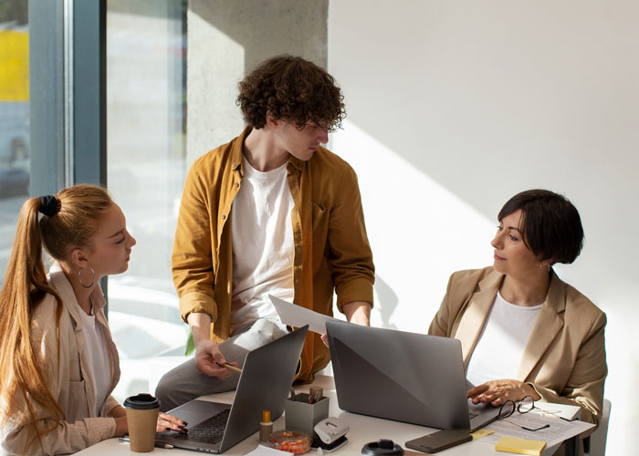 Office Drama Erupts After Guy Tries To Push His Extreme Religious Beliefs On Colleagues
