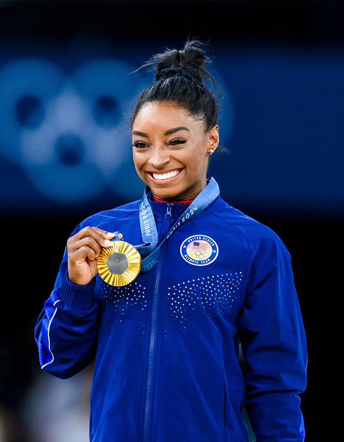 Simone Biles And Jonathan Owens Slammed After &#8220;Cringe&#8221; PDA Video Goes Viral: &#8220;He Doesn&#8217;t Respect His Wife&#8221;