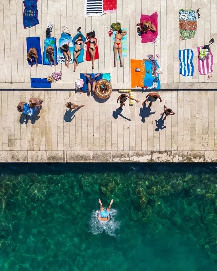 30 Of The Most Interesting Images Picked By “The Decisive Moments Magazine” (New Pics)