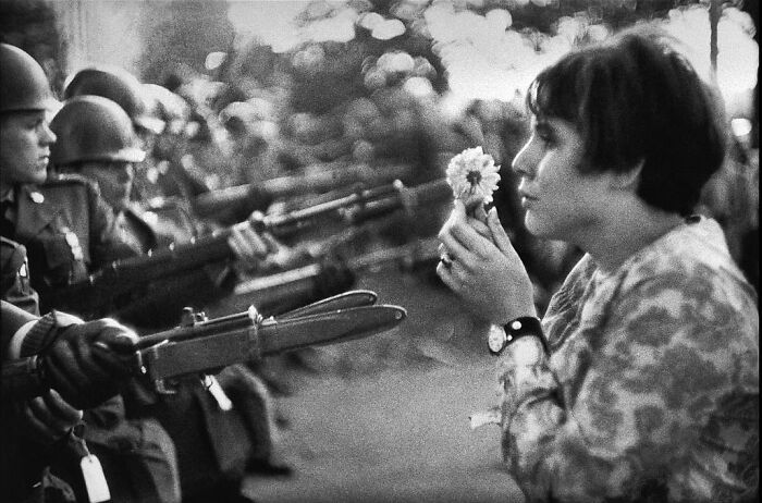 30 Of The Most Interesting Images Picked By “The Decisive Moments Magazine” (New Pics)