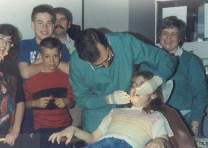 73 Times Families Took These Photos Only To End Up Being Laughed Or Cringed At Online Forever