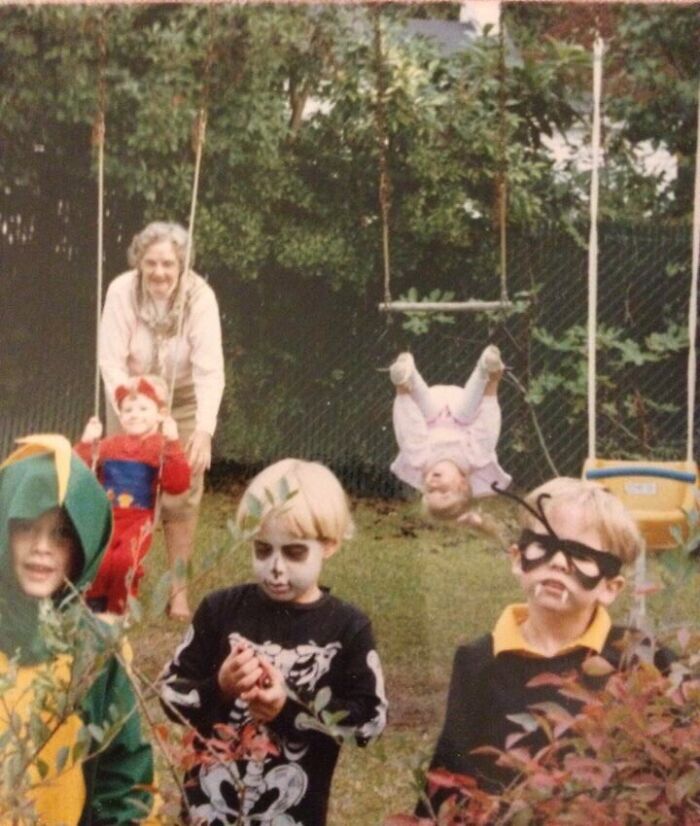 73 Times Families Took These Photos Only To End Up Being Laughed Or Cringed At Online Forever