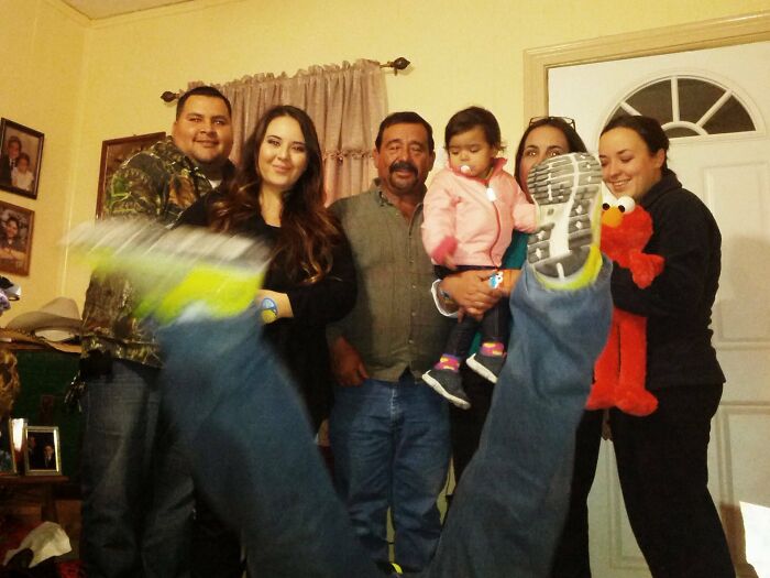 73 Times Families Took These Photos Only To End Up Being Laughed Or Cringed At Online Forever