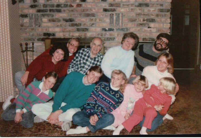 73 Times Families Took These Photos Only To End Up Being Laughed Or Cringed At Online Forever