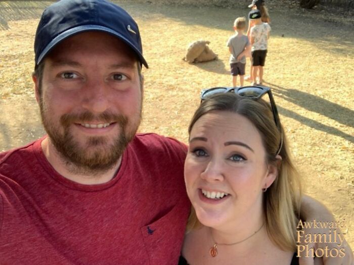 73 Times Families Took These Photos Only To End Up Being Laughed Or Cringed At Online Forever
