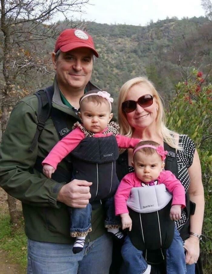 73 Times Families Took These Photos Only To End Up Being Laughed Or Cringed At Online Forever