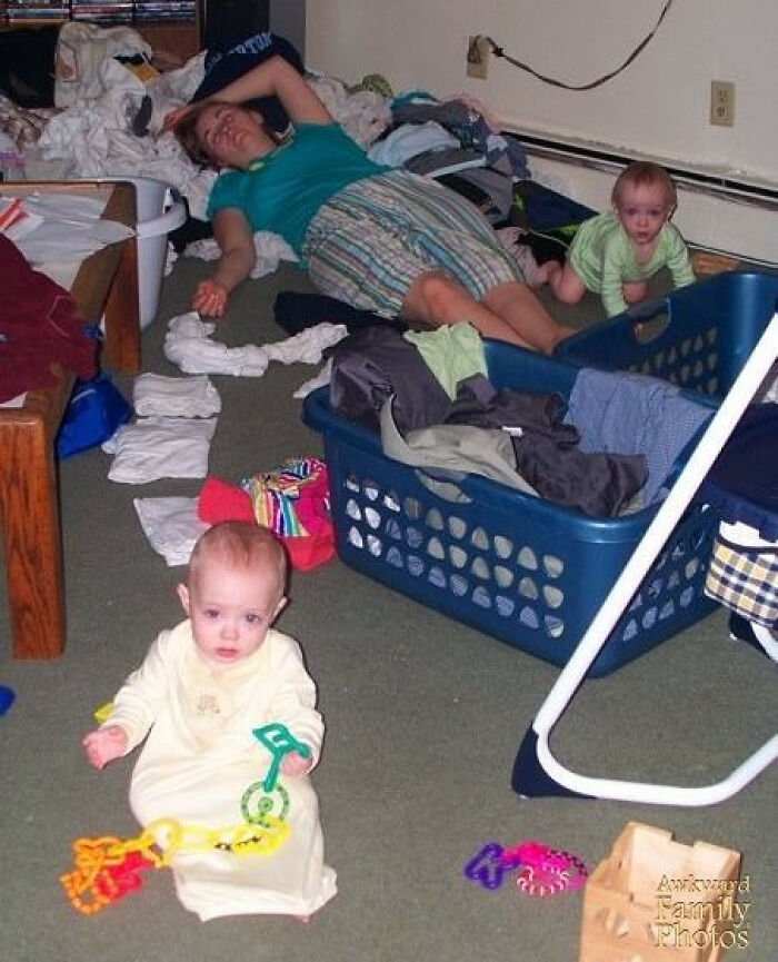 73 Times Families Took These Photos Only To End Up Being Laughed Or Cringed At Online Forever