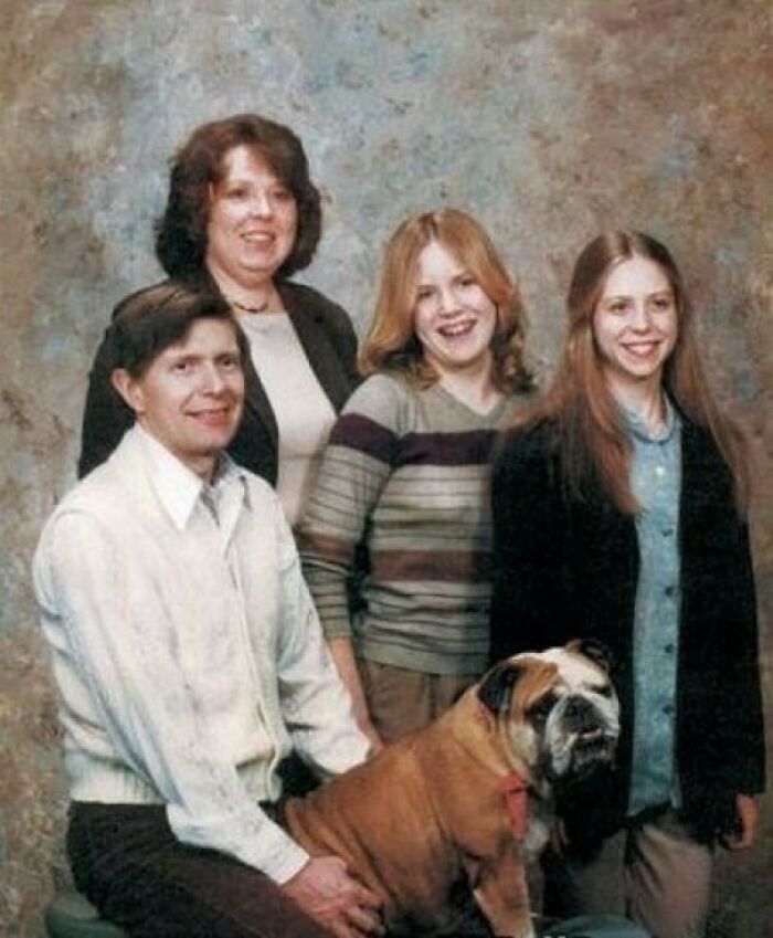 73 Times Families Took These Photos Only To End Up Being Laughed Or Cringed At Online Forever