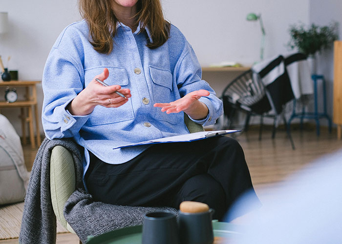 Psychologists Debunk 39 Mental Health Myths People Still Believe To Be True