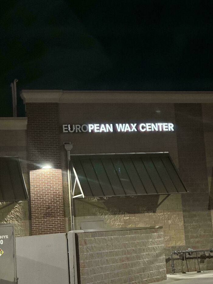 66 Of The LED Signs People Have Ever Come Across