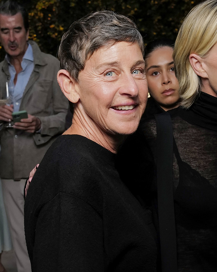 23 Celebrities Who Lost Their Fanbases Practically Overnight