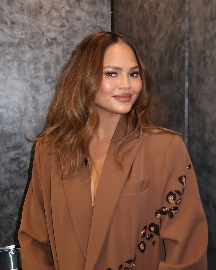 23 Celebrities Who Lost Their Fanbases Practically Overnight