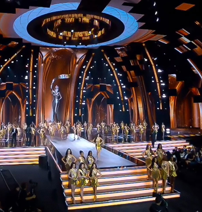 “I Beg Your Pardon”: Miss Panama&#8217;s Painfully Awkward Onstage Fail Leaves Viewers Mortified