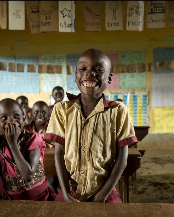33 Beautiful Photos Of Childhood Around The World, Shared By The ‘Photocrowd’ Instagram Account