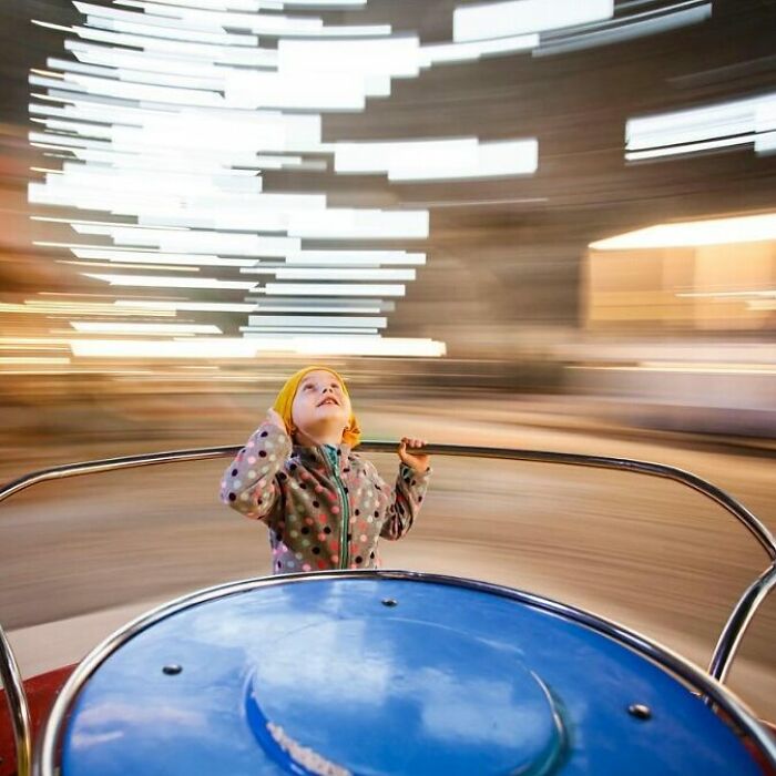 33 Beautiful Photos Of Childhood Around The World, Shared By The ‘Photocrowd’ Instagram Account