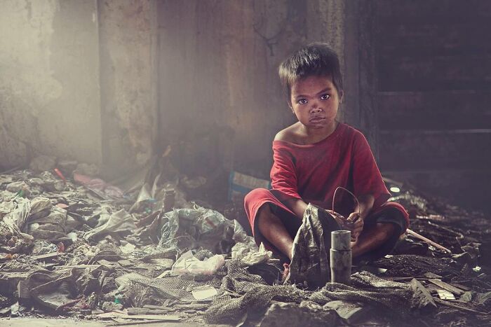 33 Beautiful Photos Of Childhood Around The World, Shared By The ‘Photocrowd’ Instagram Account
